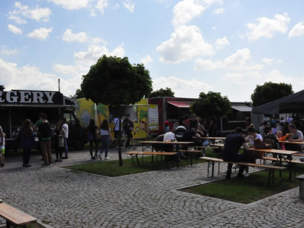 Festiwal kuchni z całego świata, czyli zlot food trucków w Sandomierzu [Zdjęcia]