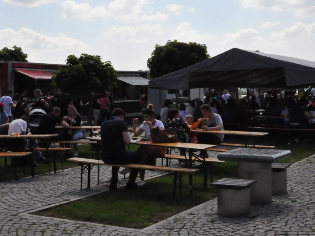 Festiwal kuchni z całego świata, czyli zlot food trucków w Sandomierzu [Zdjęcia]