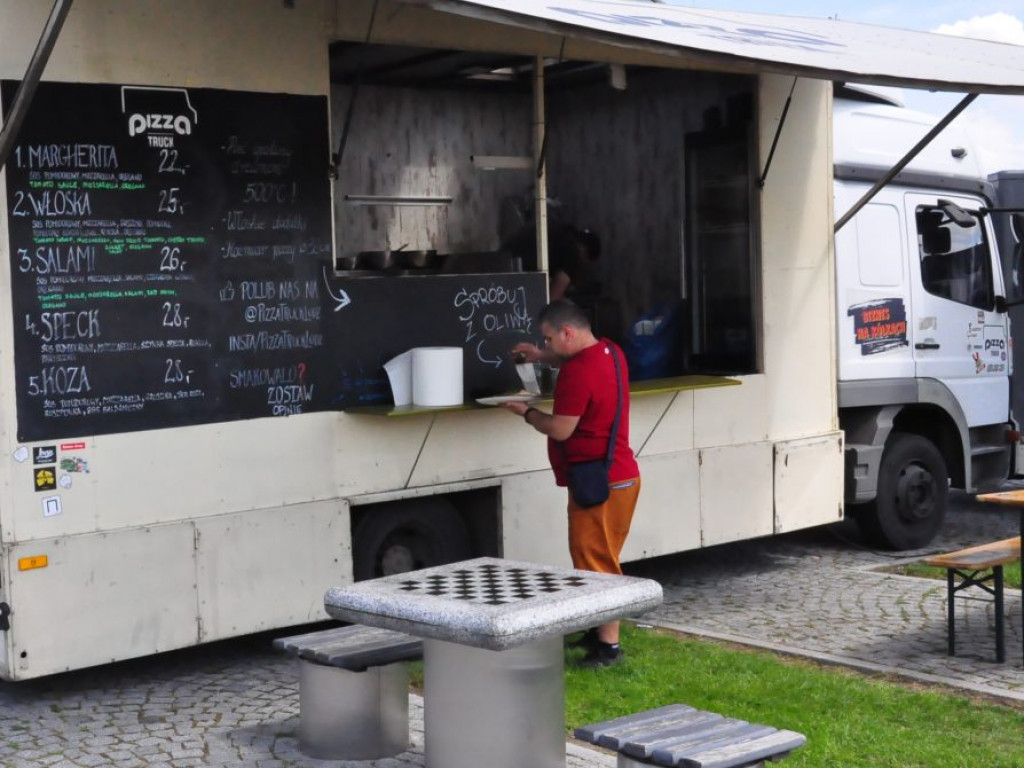 Festiwal kuchni z całego świata, czyli zlot food trucków w Sandomierzu [Zdjęcia]