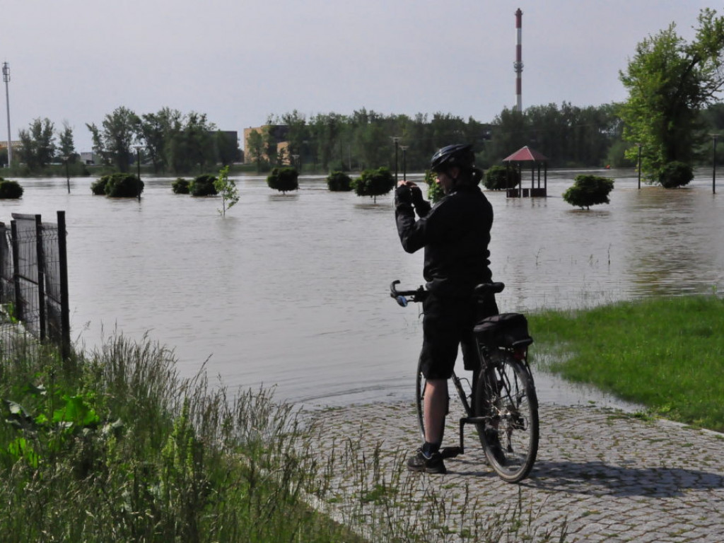 Fala kulminacyjna przechodzi przez Sandomierz [Zdjęcia]