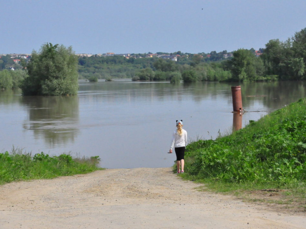 Fala kulminacyjna przechodzi przez Sandomierz [Zdjęcia]