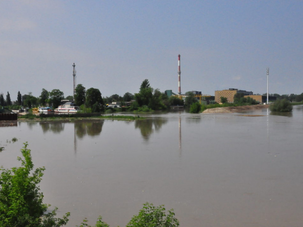 Fala kulminacyjna przechodzi przez Sandomierz [Zdjęcia]