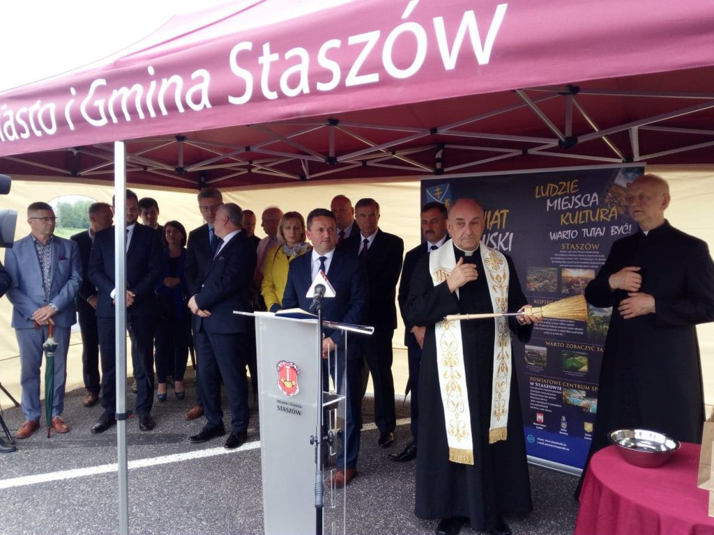 Obwodnica Staszowa oficjalnie otwarta [ZDJĘCIA]