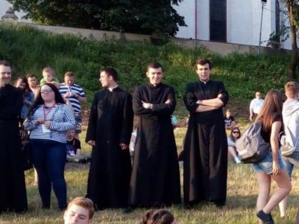 W Klimontowie rozpoczęło się Diecezjalne Spotkanie Młodych ( dużo zdjęć)