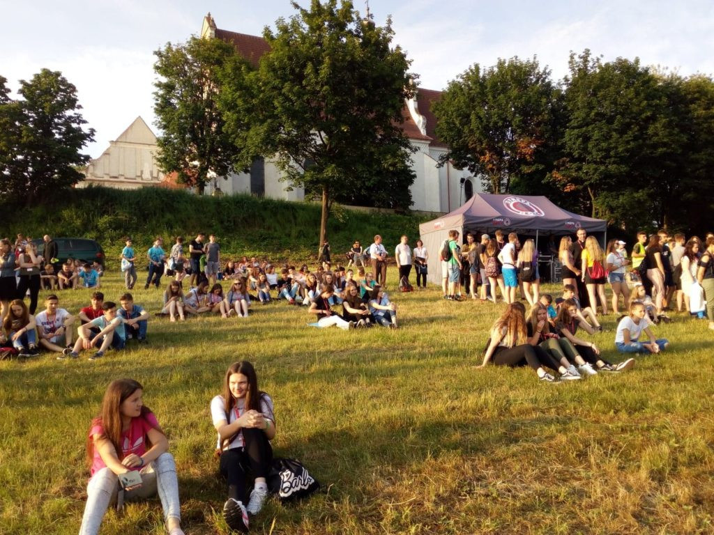 W Klimontowie rozpoczęło się Diecezjalne Spotkanie Młodych ( dużo zdjęć)