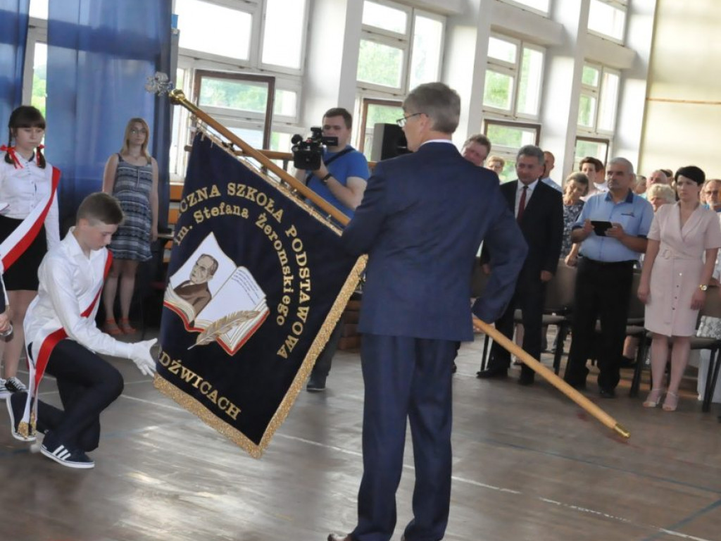 Setne urodziny szkoły w Niedźwicach [zdjęcia]