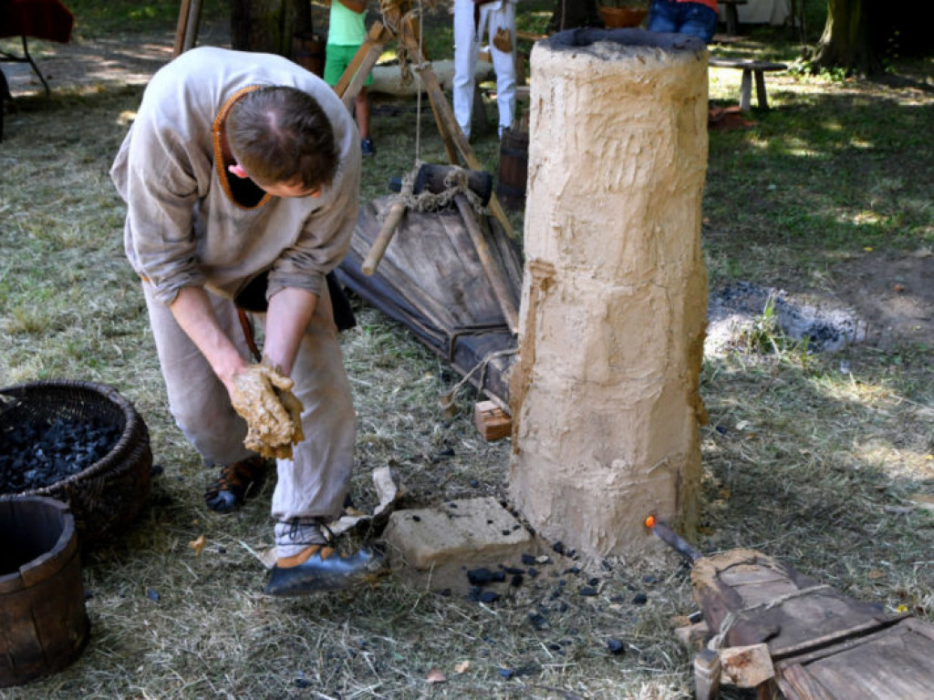 Piknik Archeologiczny w Parku Dzikowskim (zdjęcia)