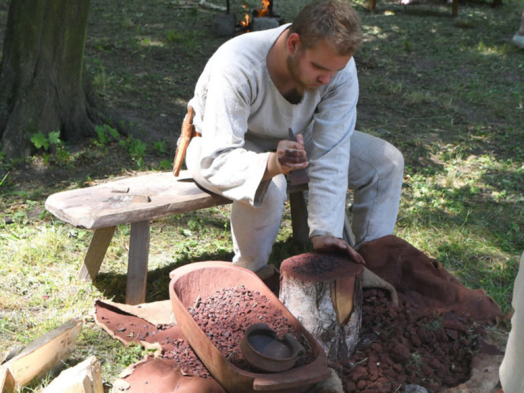 Piknik Archeologiczny w Parku Dzikowskim (zdjęcia)
