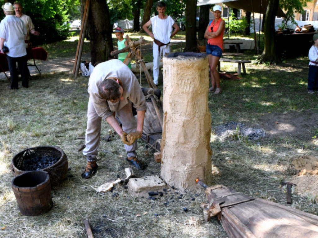 Piknik Archeologiczny w Parku Dzikowskim (zdjęcia)