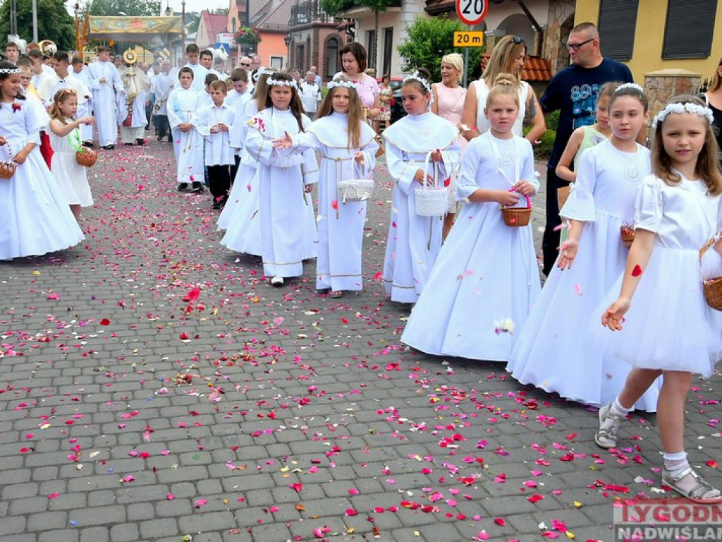 Procesja Bożego Ciała w Tarnobrzegu [zdjęcia]