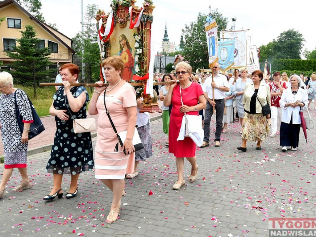 Procesja Bożego Ciała w Tarnobrzegu [zdjęcia]