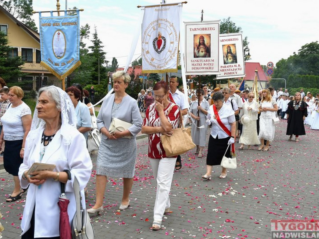 Procesja Bożego Ciała w Tarnobrzegu [zdjęcia]