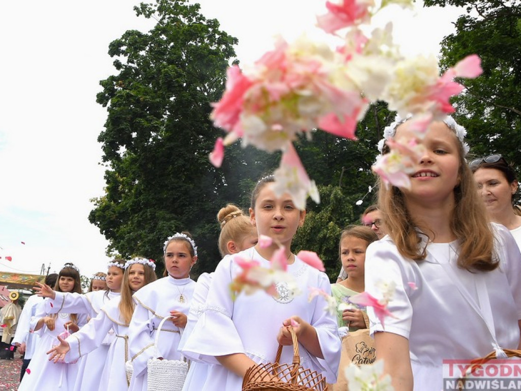 Procesja Bożego Ciała w Tarnobrzegu [zdjęcia]