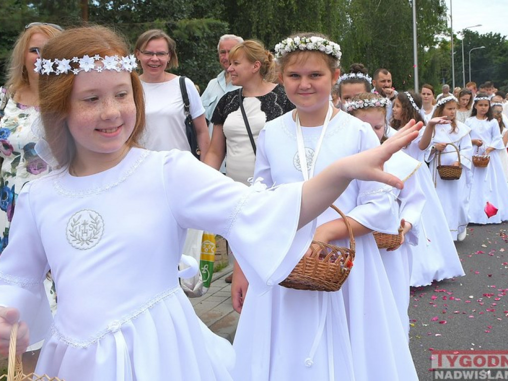 Procesja Bożego Ciała w Tarnobrzegu [zdjęcia]