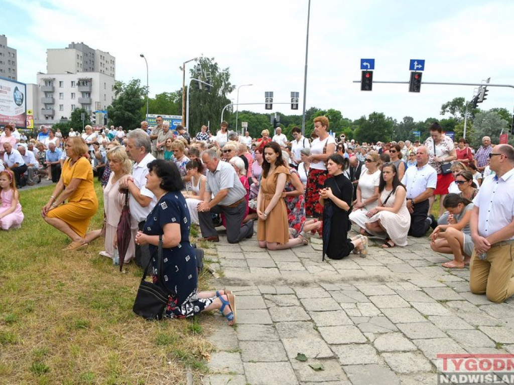 Procesja Bożego Ciała w Tarnobrzegu [zdjęcia]