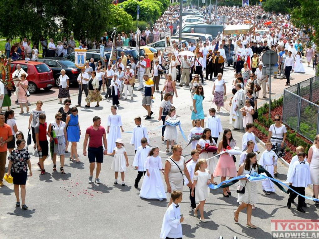 Procesja Bożego Ciała w Tarnobrzegu [zdjęcia]