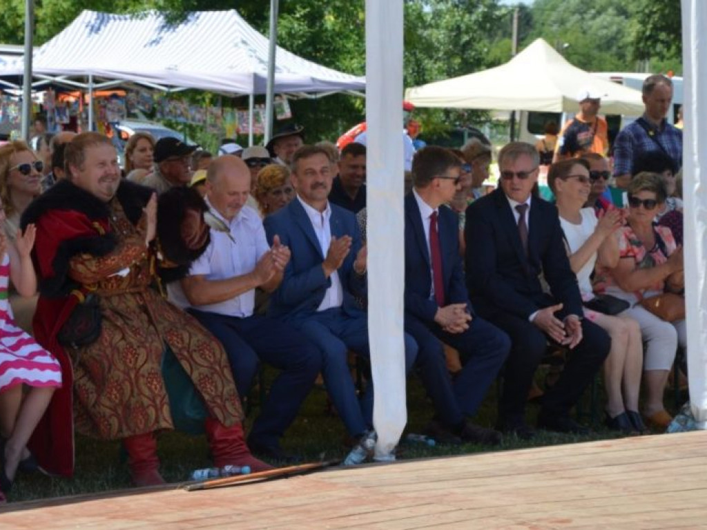 Andrzej Seweryn odebrał Kryształowe Berło. Piknik Rycerski w Ossolinie [zdjęcia]