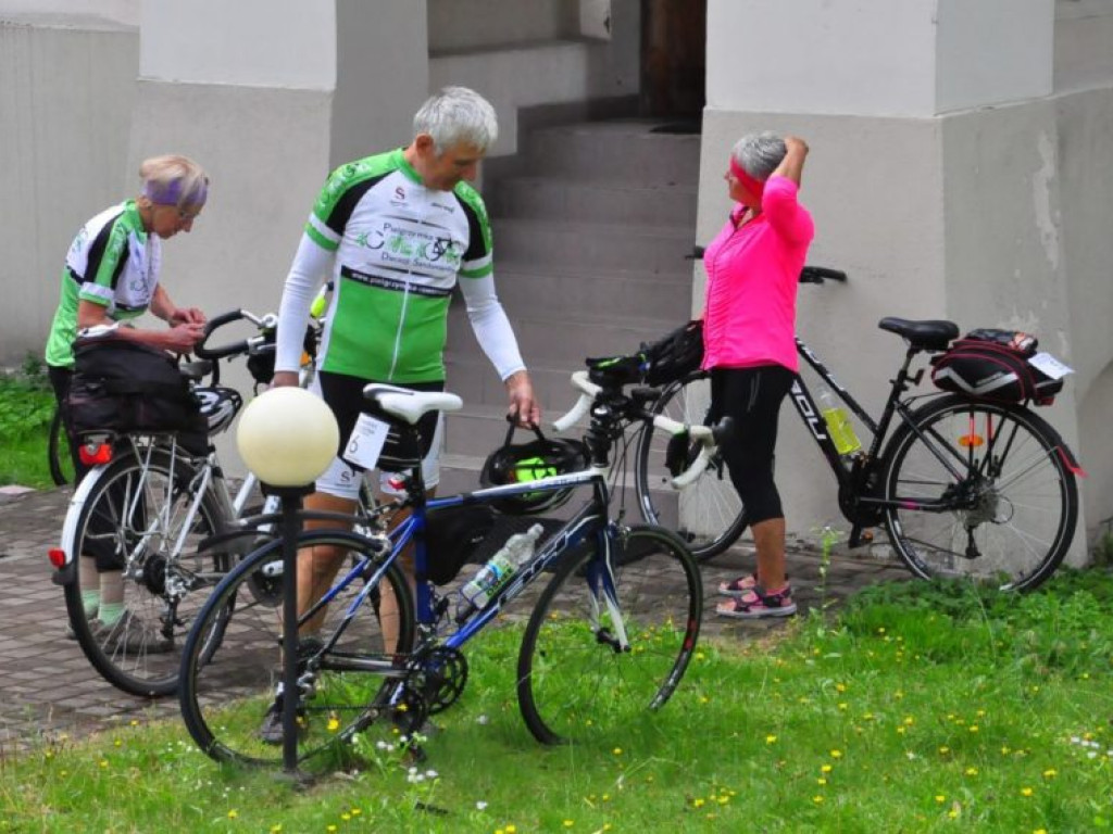 Na rowerach z modlitewnymi intencjami na Dolny Śląsk [zdjęcia]