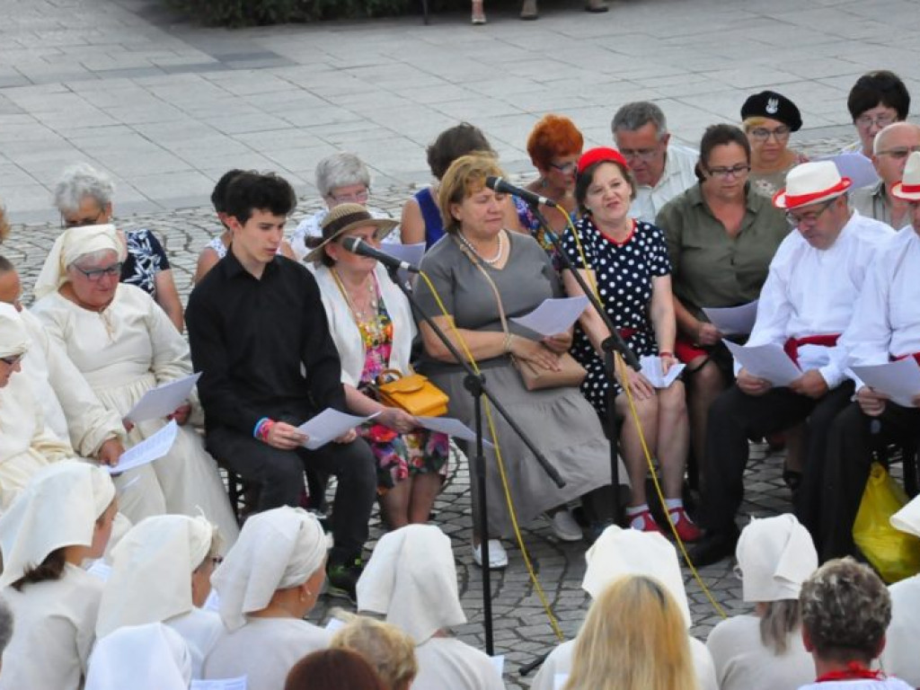 Wspólnie, patriotycznie dla żołnierzy