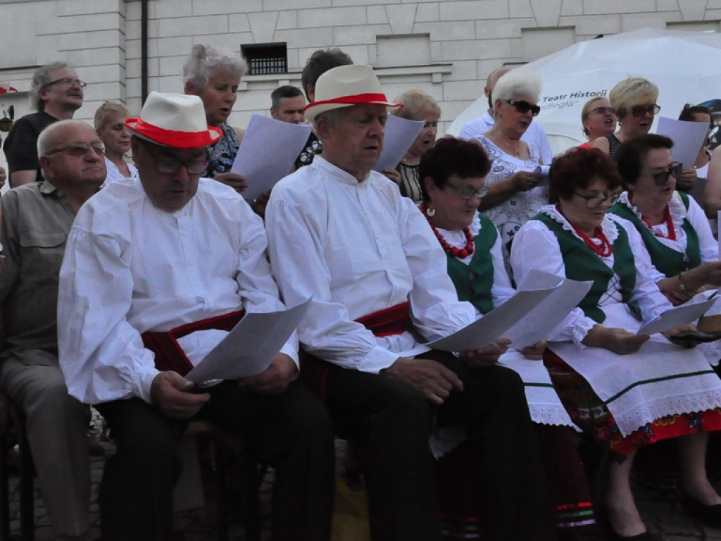 Wspólnie, patriotycznie dla żołnierzy