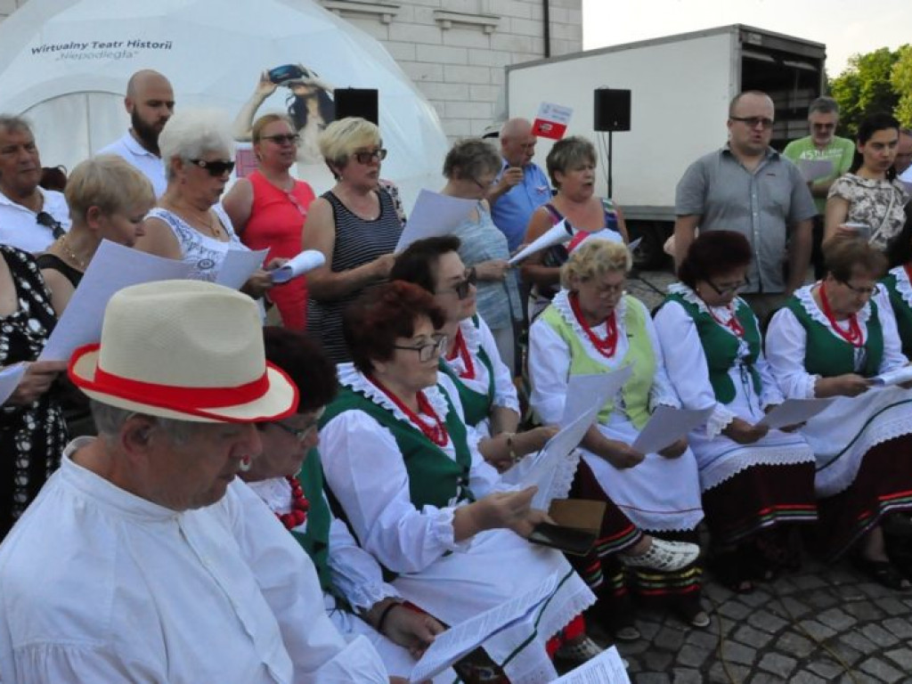 Wspólnie, patriotycznie dla żołnierzy