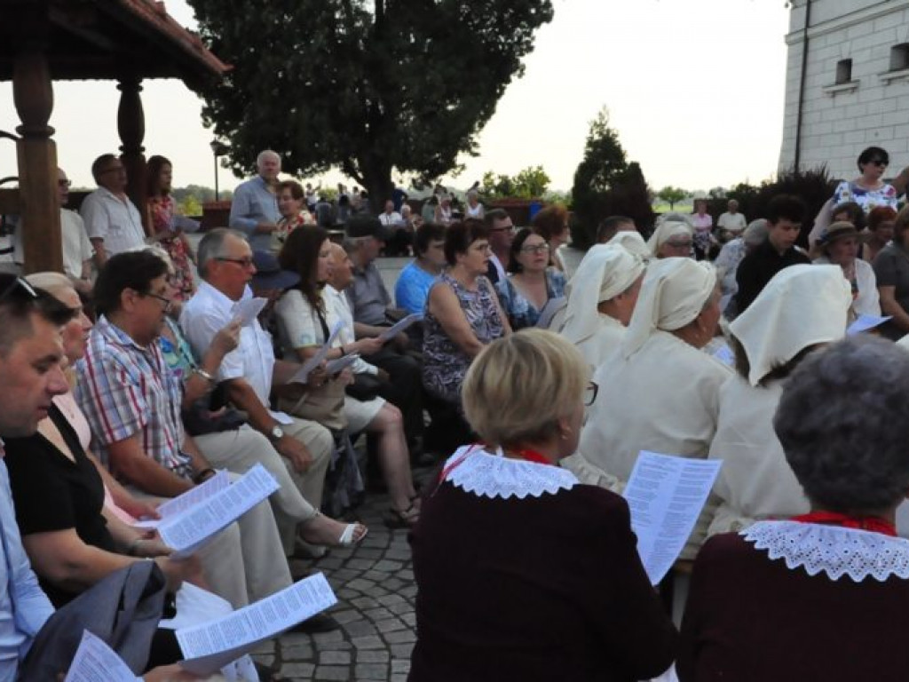 Wspólnie, patriotycznie dla żołnierzy