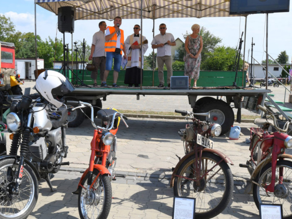 Zjazd starych motocykli w Grębowie (galeria)