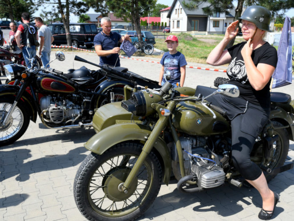 Zjazd starych motocykli w Grębowie (galeria)