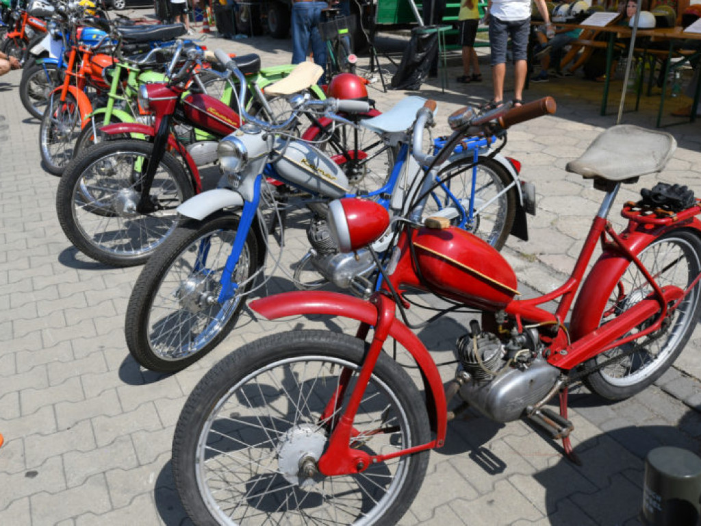 Zjazd starych motocykli w Grębowie (galeria)