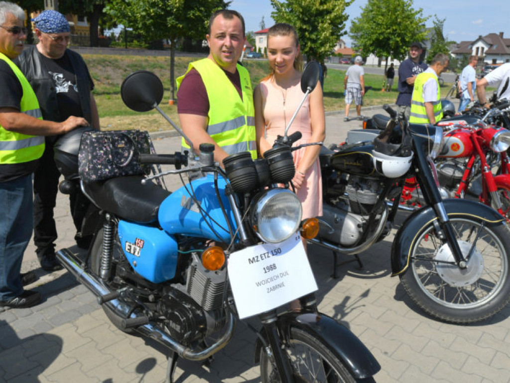 Zjazd starych motocykli w Grębowie (galeria)