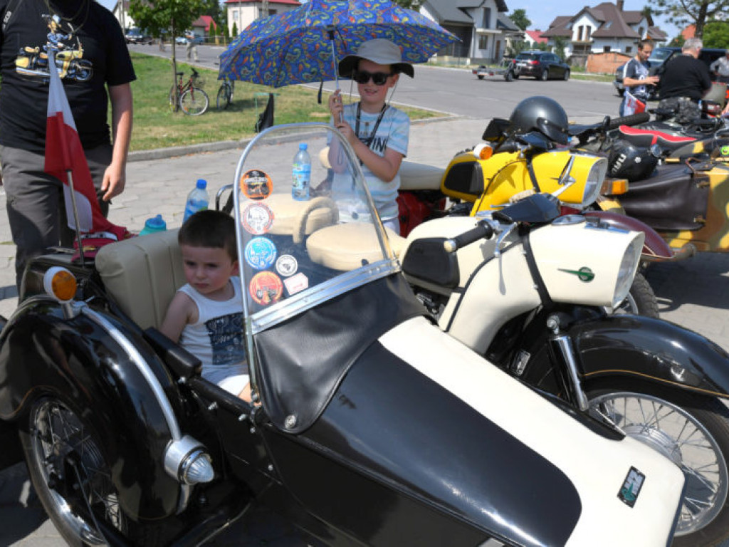 Zjazd starych motocykli w Grębowie (galeria)