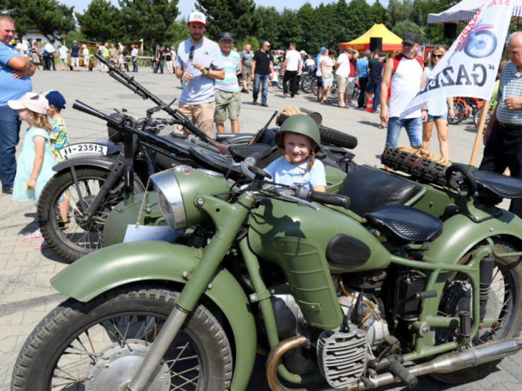 Zjazd starych motocykli w Grębowie (galeria)