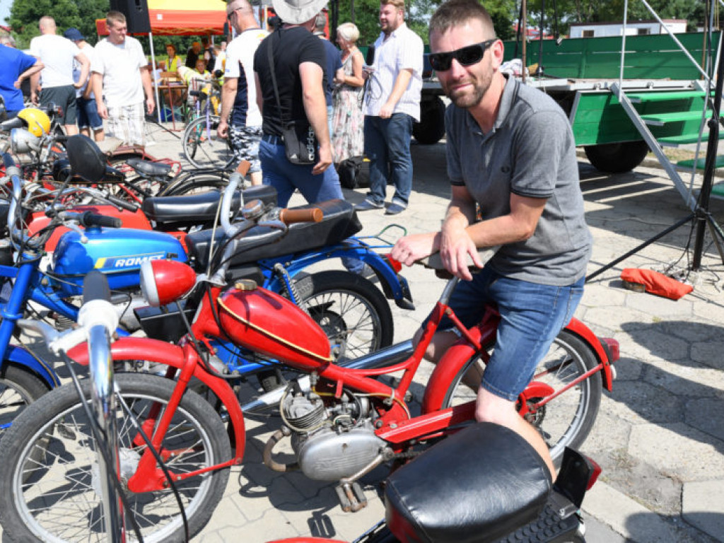 Zjazd starych motocykli w Grębowie (galeria)