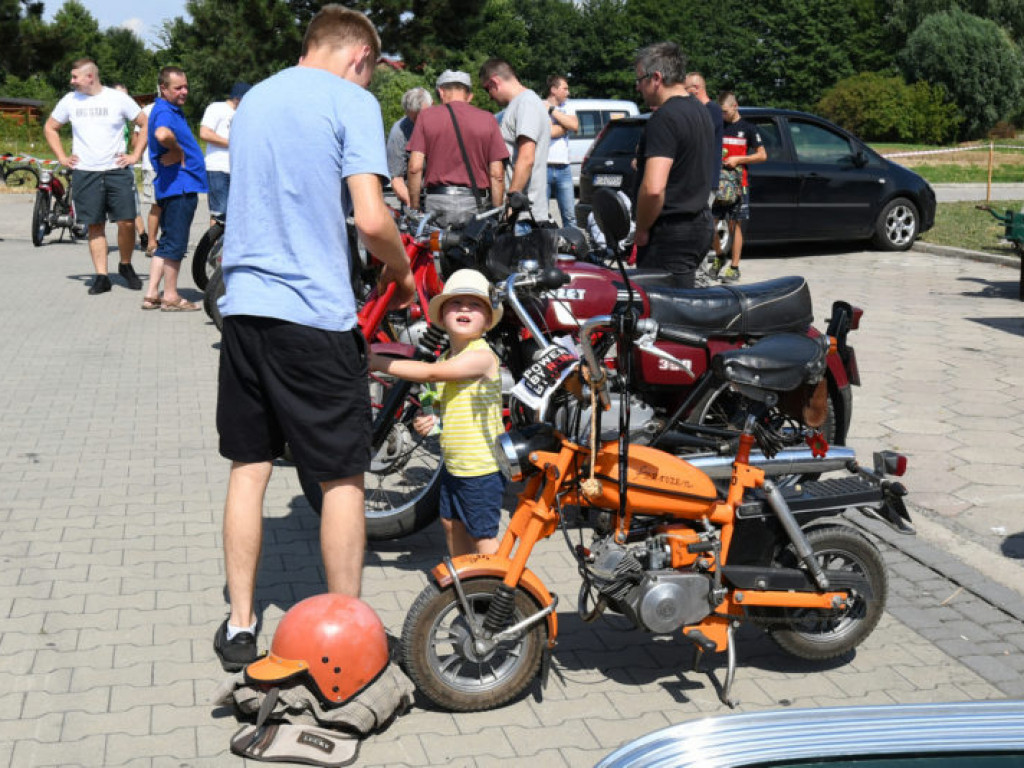 Zjazd starych motocykli w Grębowie (galeria)