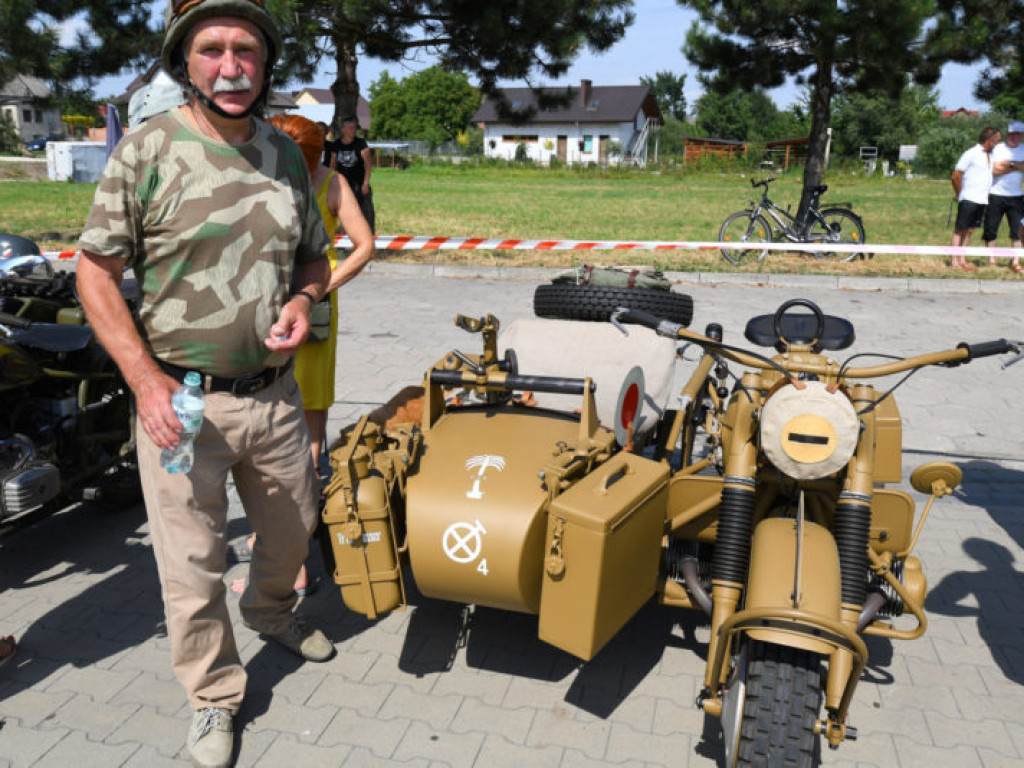 Zjazd starych motocykli w Grębowie (galeria)