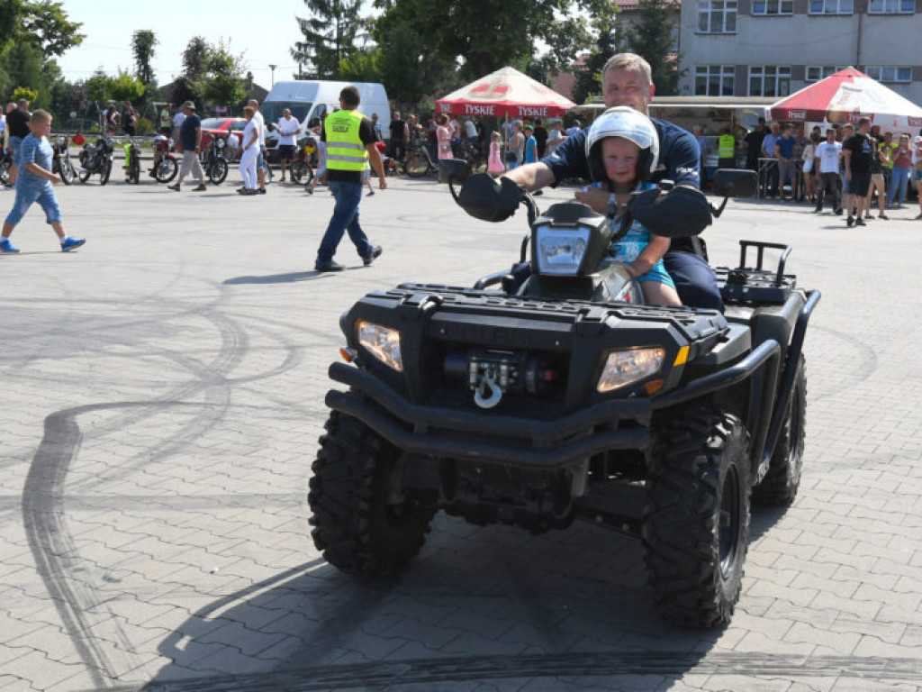 Zjazd starych motocykli w Grębowie (galeria)