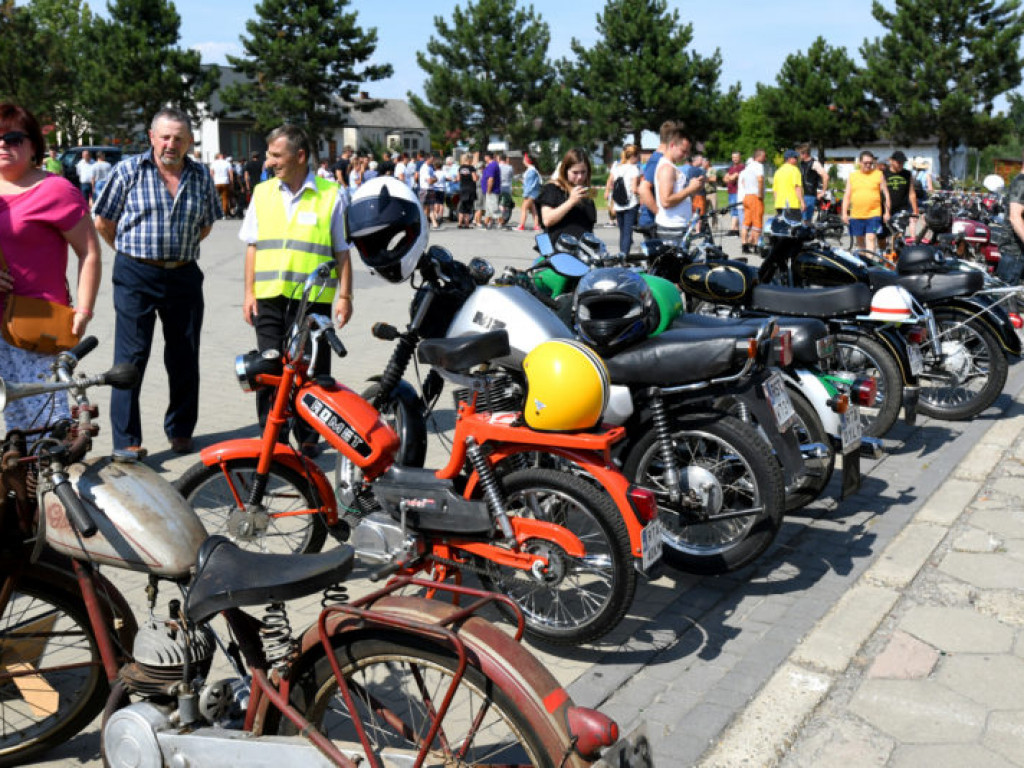 Zjazd starych motocykli w Grębowie (galeria)
