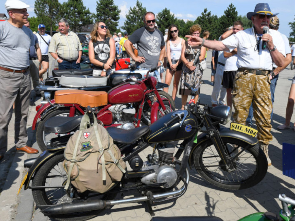 Zjazd starych motocykli w Grębowie (galeria)