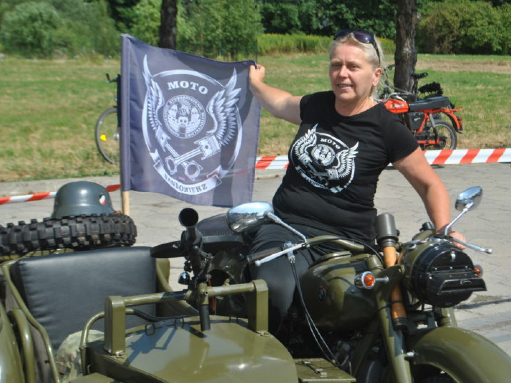 Zjazd starych motocykli w Grębowie (galeria)