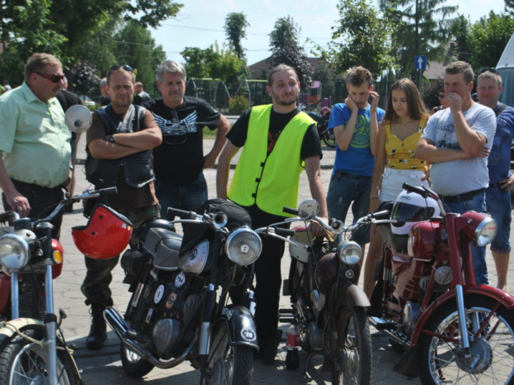 Zjazd starych motocykli w Grębowie (galeria)