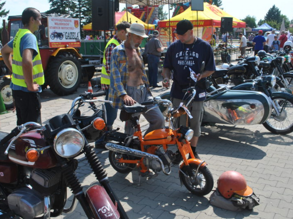Zjazd starych motocykli w Grębowie (galeria)
