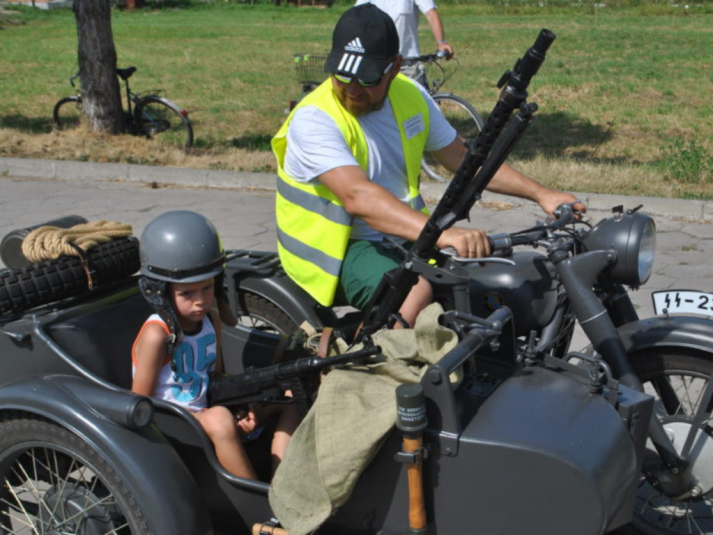 Zjazd starych motocykli w Grębowie (galeria)