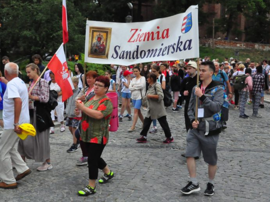 Pątnicy już w drodze [zdjęcia]