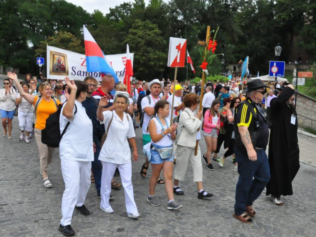 Pątnicy już w drodze [zdjęcia]