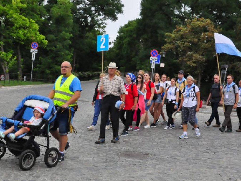 Pątnicy już w drodze [zdjęcia]