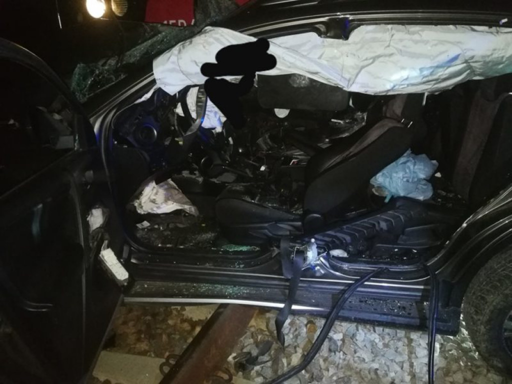 Wypadek na przejeździe kolejowym w Zalesiu Gorzyckim [zdjęcia]