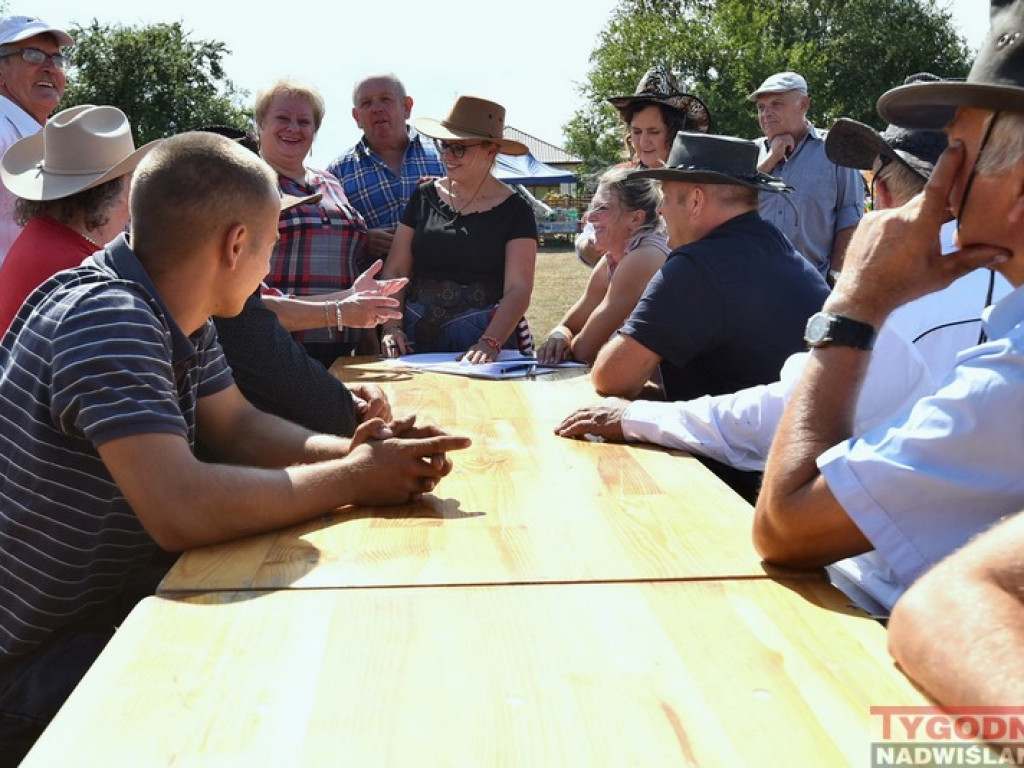 Furmanki, bryczki i powozy królowały w... Furmanach [Zdjęcia]