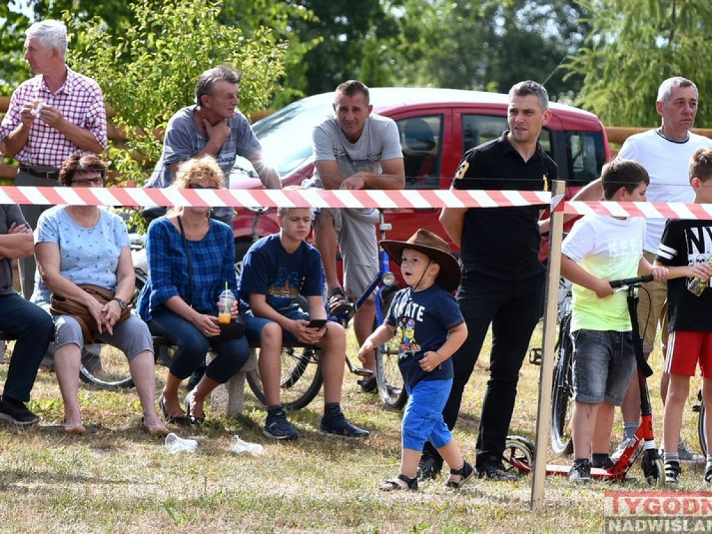 Furmanki, bryczki i powozy królowały w... Furmanach [Zdjęcia]