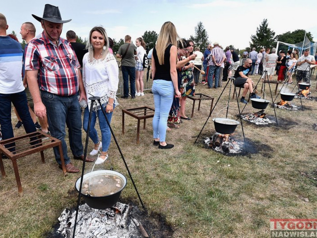 Furmanki, bryczki i powozy królowały w... Furmanach [Zdjęcia]