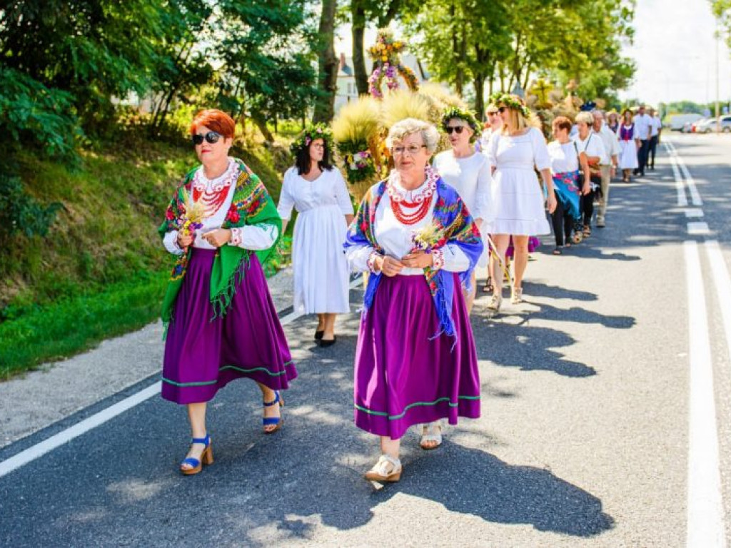 Dożynkowe świętowanie w Łoniowie [zdjęcia]